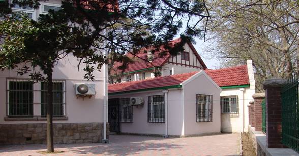 环境整治后的大学路楼院2